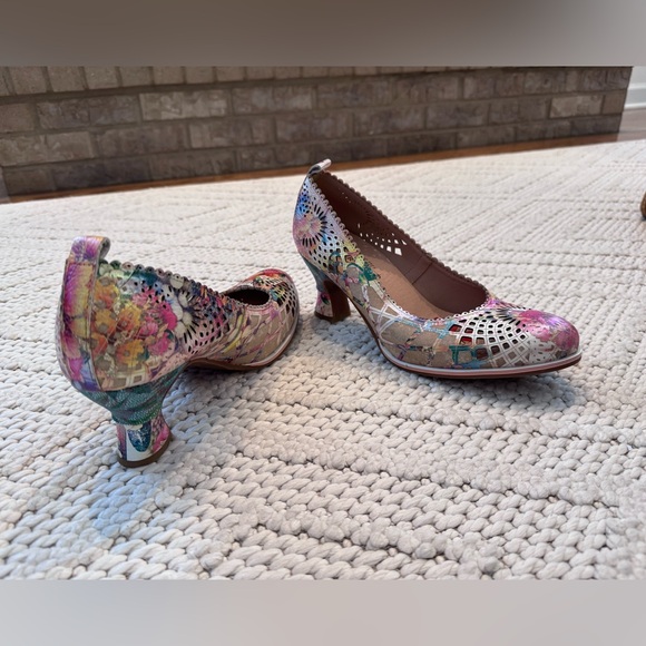 Spring Step L’Artiste Colorful Floral Women's Shoes - Picture 5 of 6